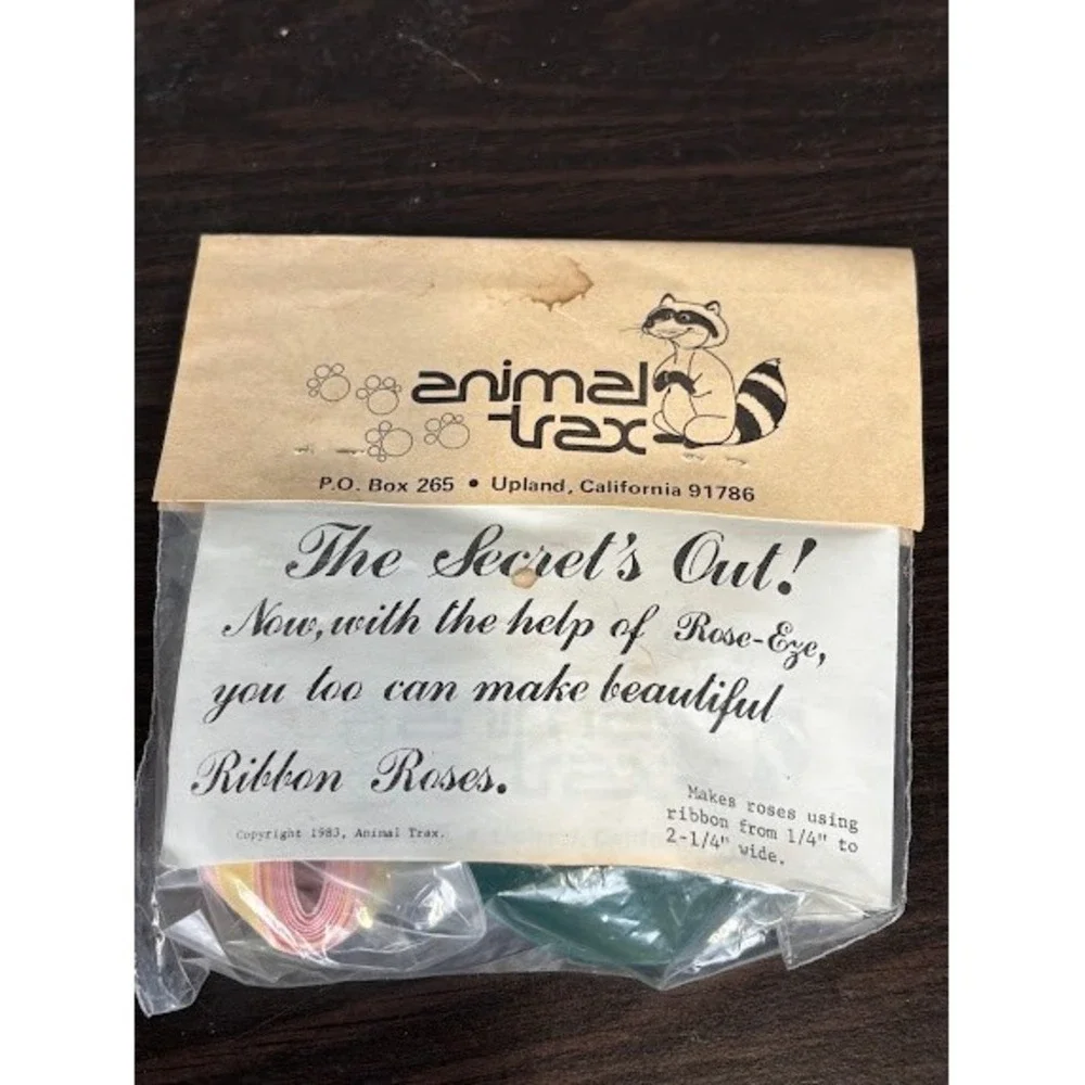 Vintage Rose-Eze Ribbon Rose Maker Animal Trax 1982 Craft Kit Offray Ribbon